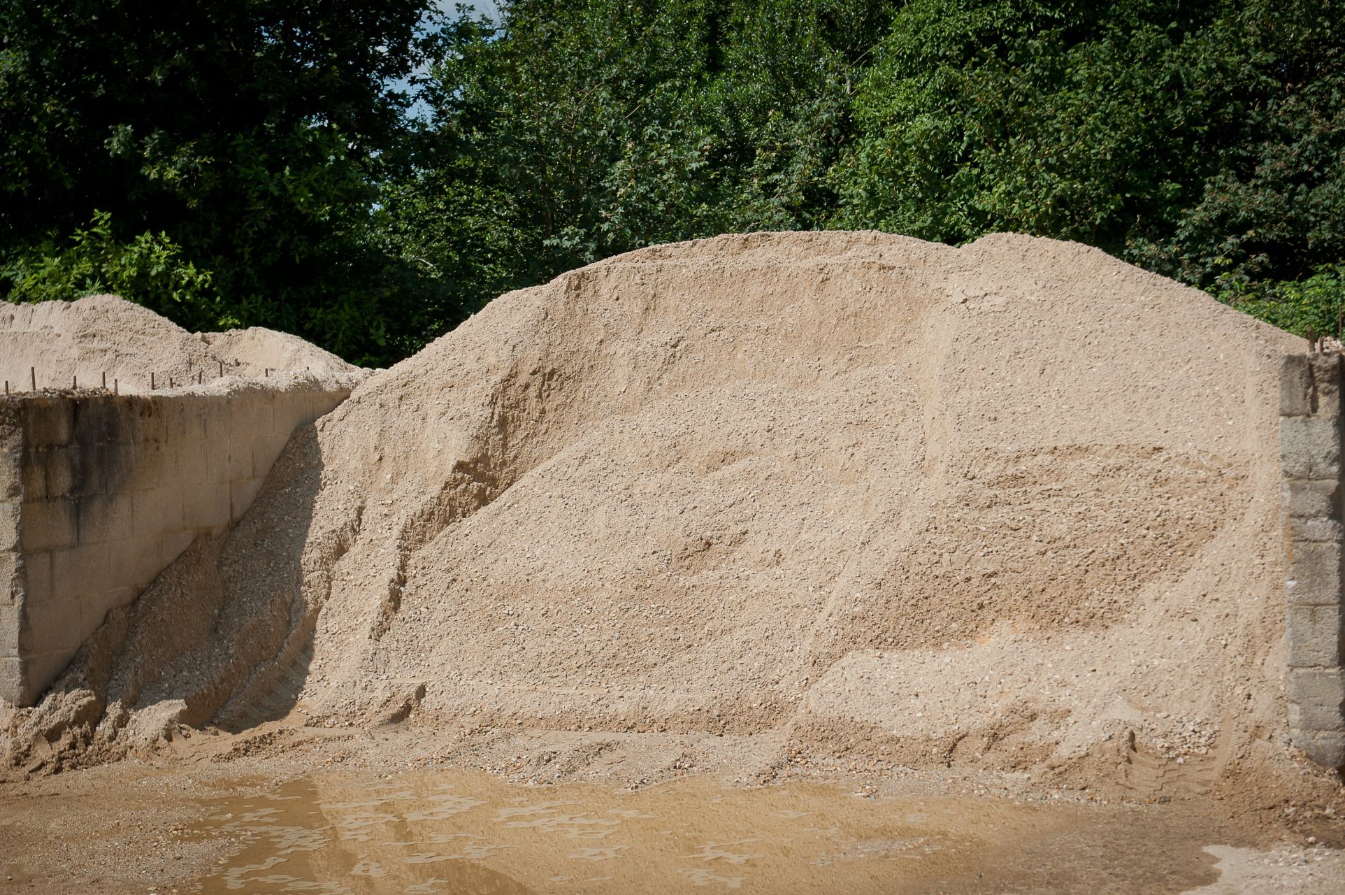 Ballast Suppliers in Surrey GTH Construction Supplies